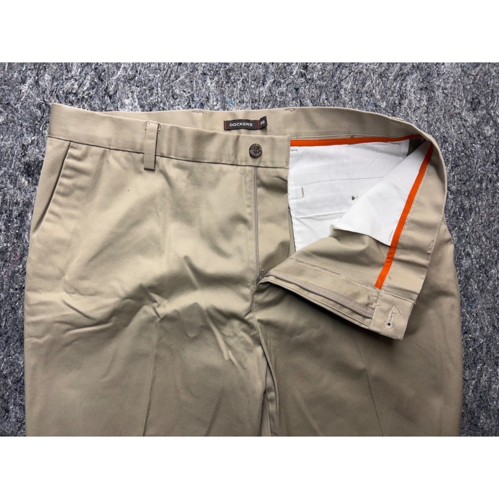 Dockers D3 Classic Fit Khaki Chinos Mens 38x29 Tan Stretch Cotton Pants